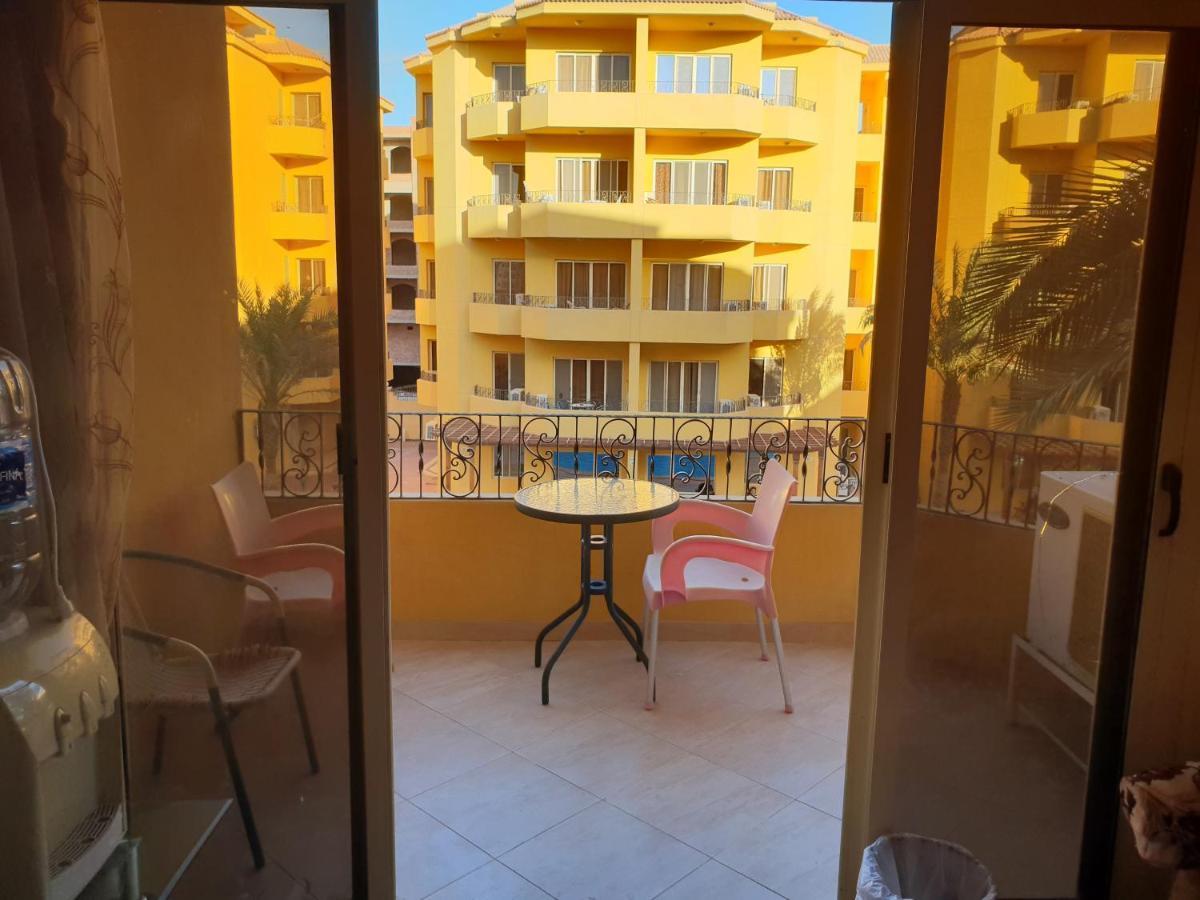 British Resort Pool View Apartments Hurghada Exterior photo